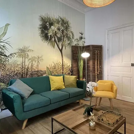Spacious In For 8 People Nimes