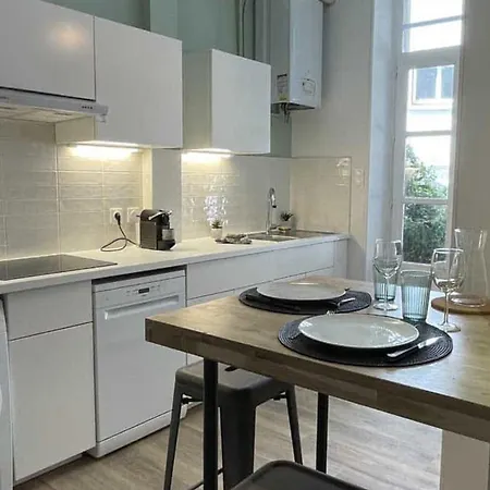 Spacious In For 8 People Apartment *