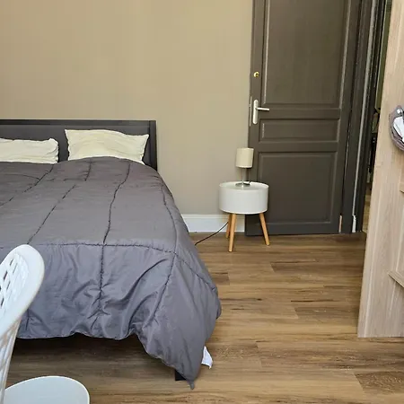 Apartment Spacious In For 8 People *