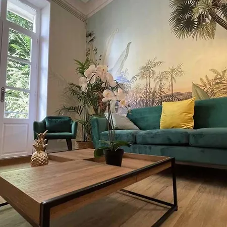 Spacious In For 8 People
